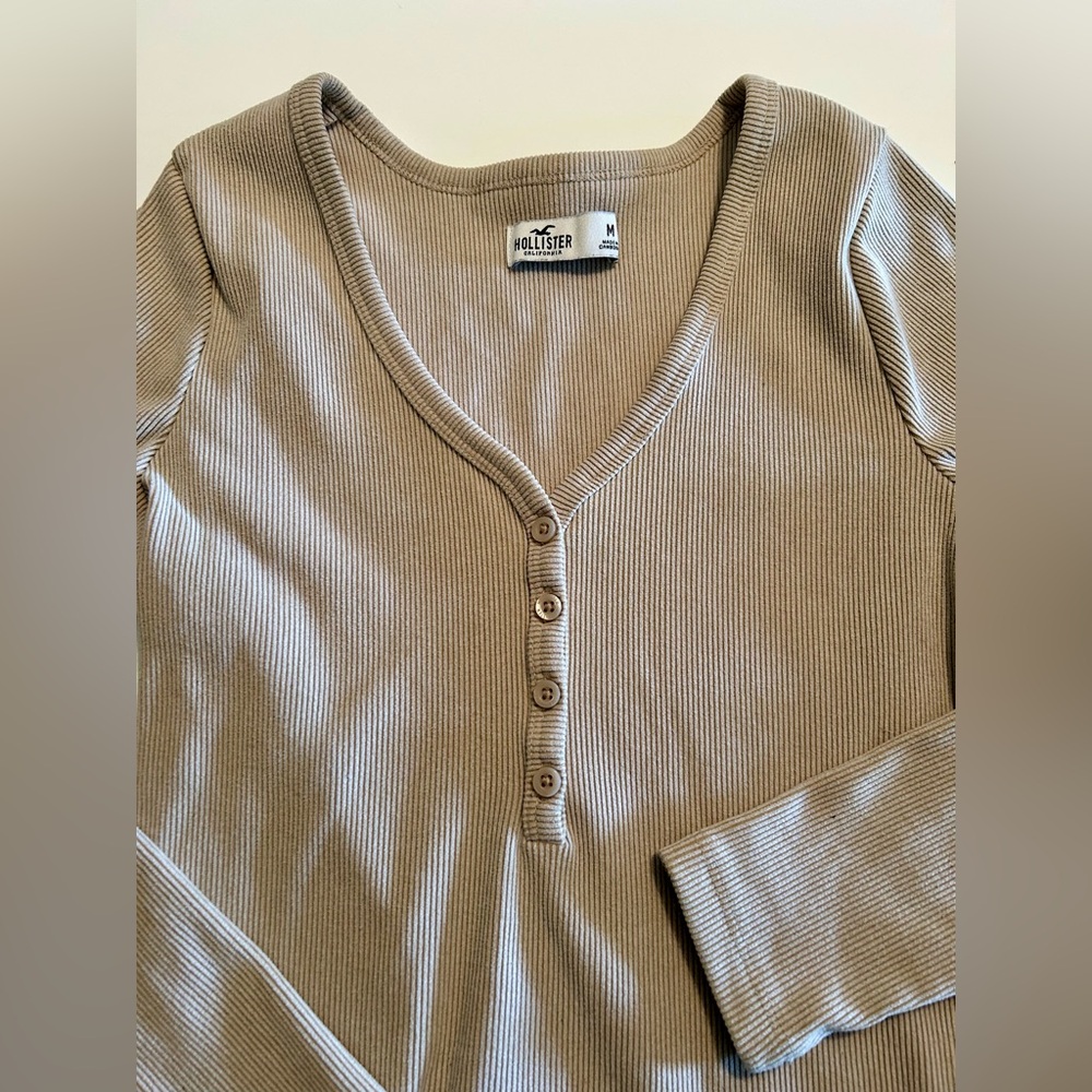 Hollister Girls Bundle Set of Shirts Tops